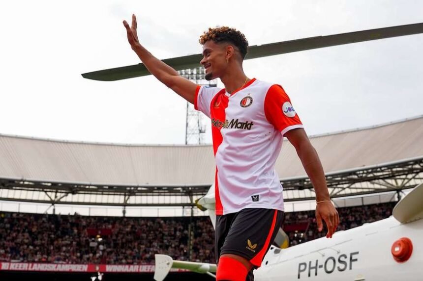 Goncalo Borges presented by Feyenoord