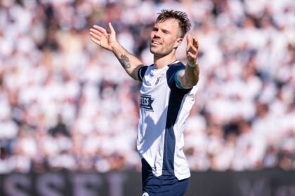 Patrick Mortensen wasted two penalties in quick succession for AGF