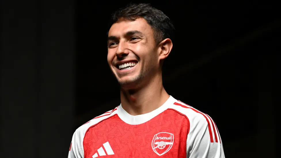 Arsenal sign Zubimendi from Real Sociedad for £60m