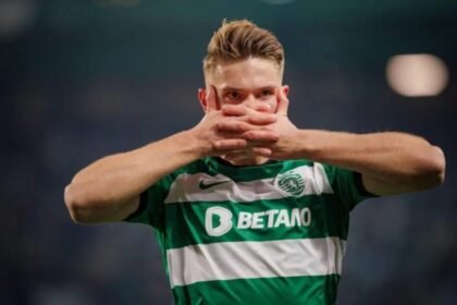 Arsenal transfer target Viktor Gyokeres does his trademark goal celebration