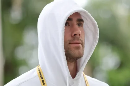 Man Utd urged to sign Dusan Vlahovic from Juventus as striker struggles continue for Hojlund and Zirkzee