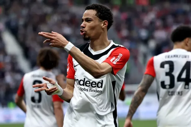 Newcastle’s €80m Offer Rejected as Eintracht Frankfurt Demand More for Hugo Ekitike