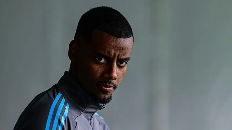 Alexander Isak's Transfer Saga: Liverpool, Newcastle, and What Happens Next