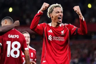 Ekitike's Debut Shows Why Isak Might Be a Luxury Signing