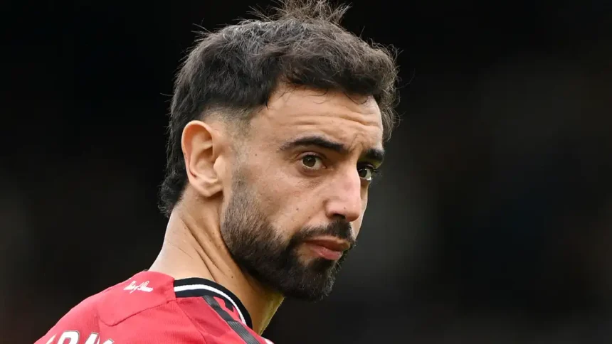 Man Utd Fans Rage at Bruno Fernandes' 'Embarrassing' Penalty Miss vs Fulham