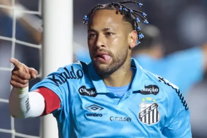 Neymar Shines for Santos in Front of Brazil’s World Cup Staff with Two Goals Against Juventude