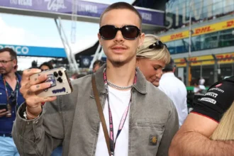 Romeo Beckham Enjoys Oasis Gig with Manchester City’s John Stones Despite Family Football Rivalries