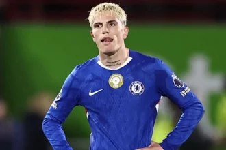 Alejandro Garnacho slammed for error on Chelsea debut as lapse costs Blues in Brentford draw