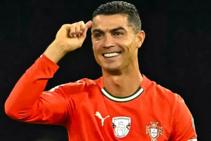 Cristiano Ronaldo Receives GOAT Award as Best Player of All Time from Portuguese League