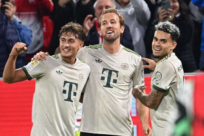 Diaz (R) is full of praise for Kane (C)