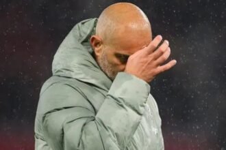 Enzo Maresca frustrated on touchline for Chelsea.