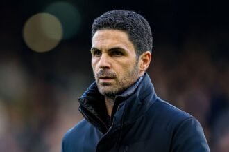 Gary Neville is now the voice of the Arsenal fans.