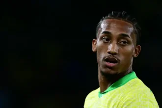 Joao Pedro Vomits on Pitch After Clash with Gabriel Martinelli in Brazil's World Cup Qualifier