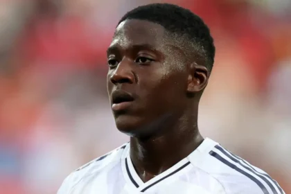 Kobbie Mainoo unsettled at Manchester United as midfielder weighs January exit amid stalled contract talks
