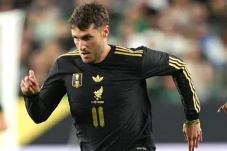 Can Santiago Giménez inspire Mexico against South Korea? Predicted El Tri lineup after Japan setback