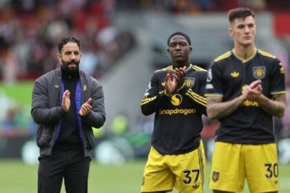 Amorim applauds the travelling supporters