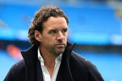 Owen Hargreaves ahead of a Premier League match.