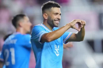 Jordi Alba Announces Retirement: Sergio Busquets, Raphinha, and FC Barcelona Lead Emotional Tributes to Inter Miami Star