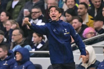 Thomas Frank gestures on the touchline during Spurs' defeat to Aston Villa