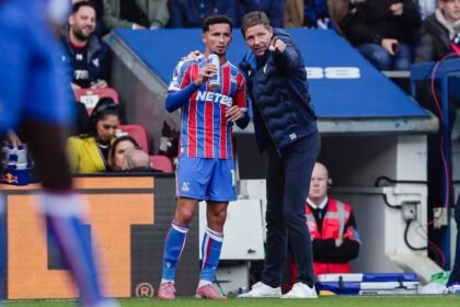 Yeremy Pino and Oliver Glasner talk during at the Premier League game between Crystal Palace and Liverpool